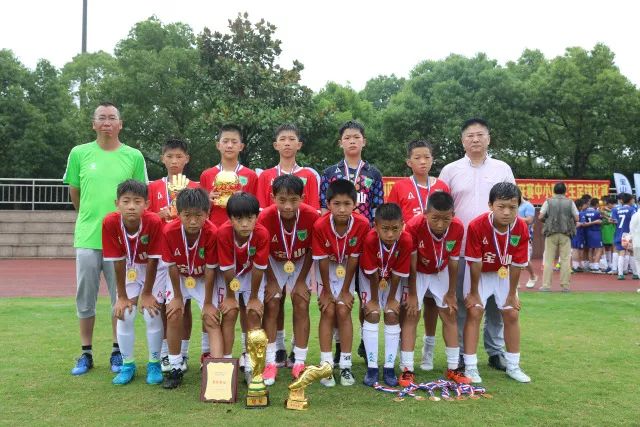 查洛巴：本想成切尔西传奇，却在夏天被卖去科莫